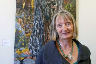 Tree portrait painter Gwen Frankton with "Ash Tree By The River" at MERA
